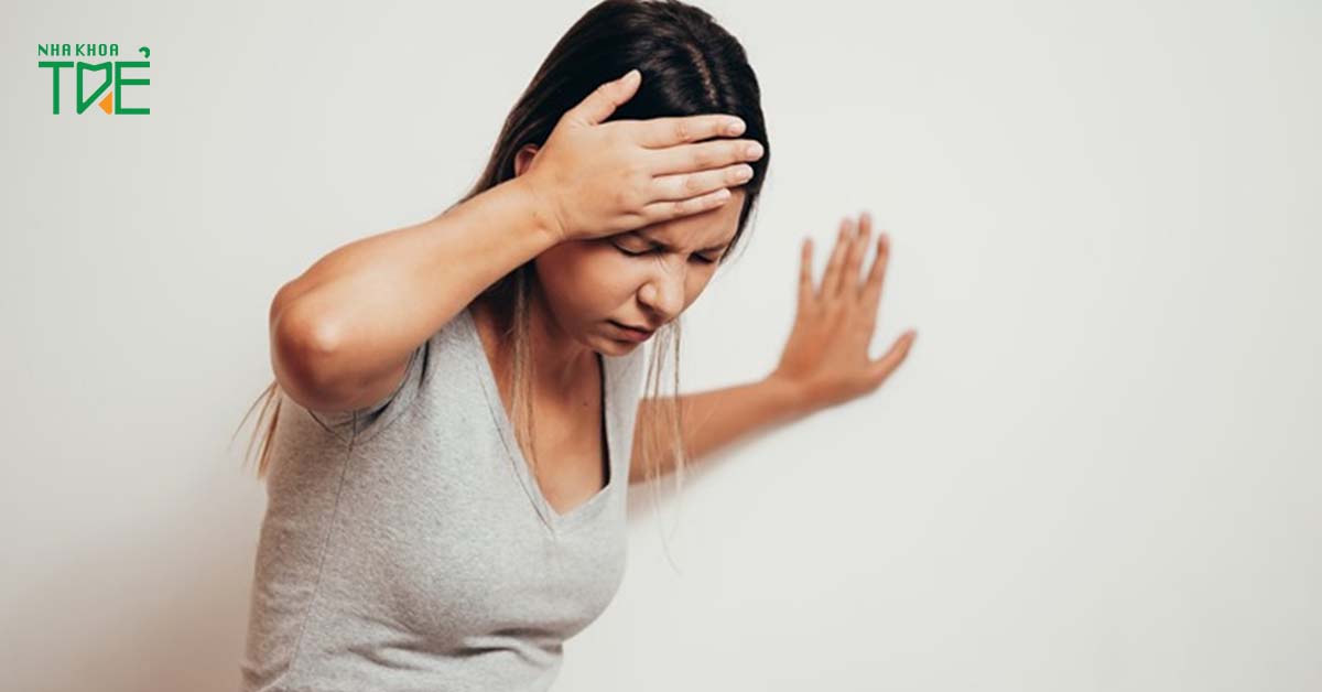Chóng mặt ù tai là một dấu hiệu của viêm khớp hàm nặng