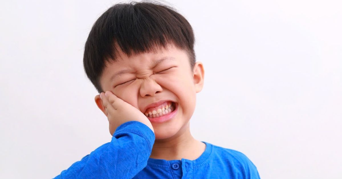 há miệng bị đau hàm phải ở trẻ