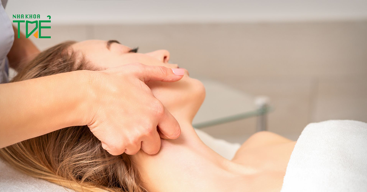 Massage thái dương hàm giúp giảm đau hiệu quả