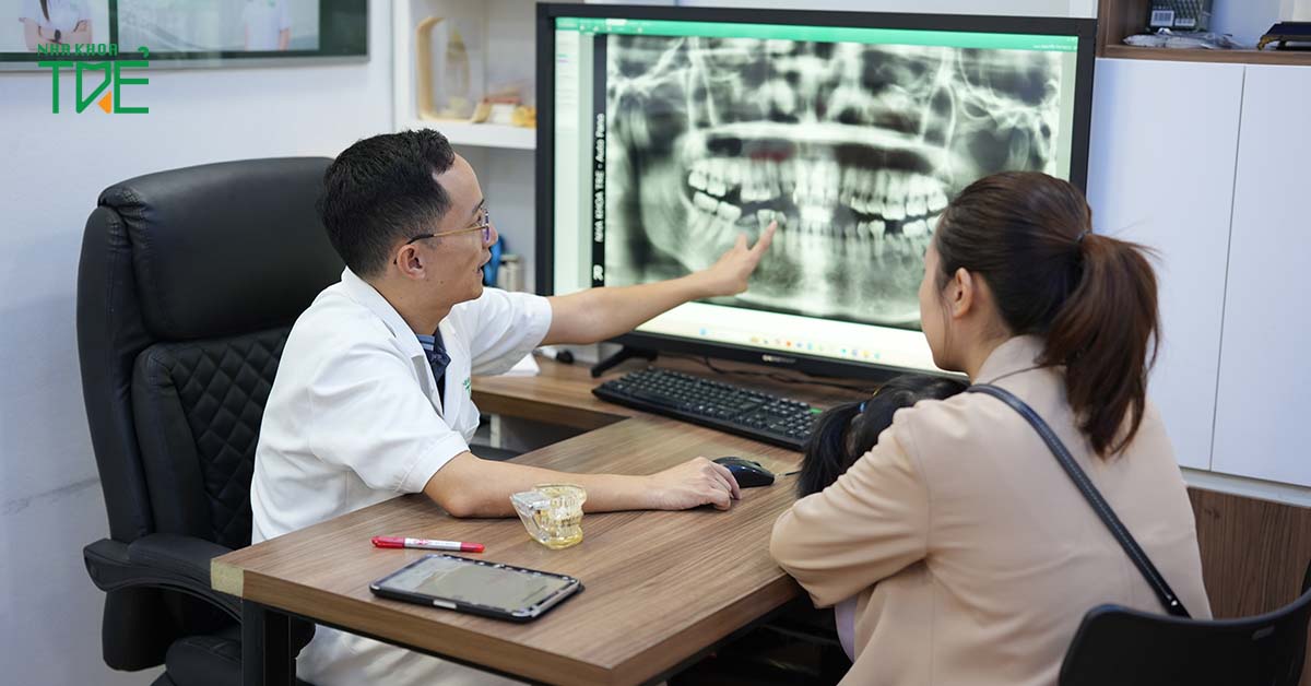 Khi bị sốt do viêm khớp thái dương hàm cần đi nha khoa sớm