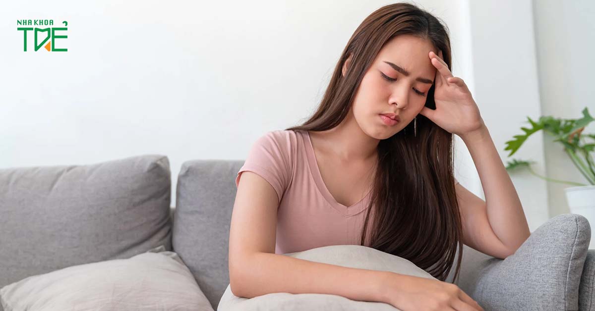 Cơ thể mệt mỏi đau đầu cũng là dấu hiệu của các bệnh lý khớp thái dương hàm