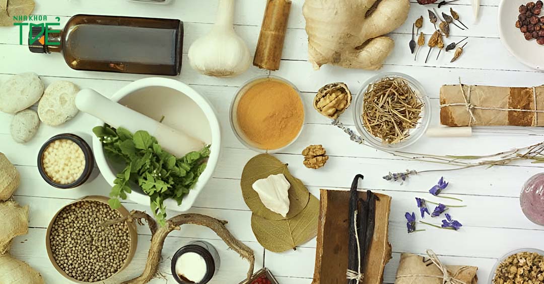 3 Bài thuốc dân gian chữa viêm khớp hàm thái dương 